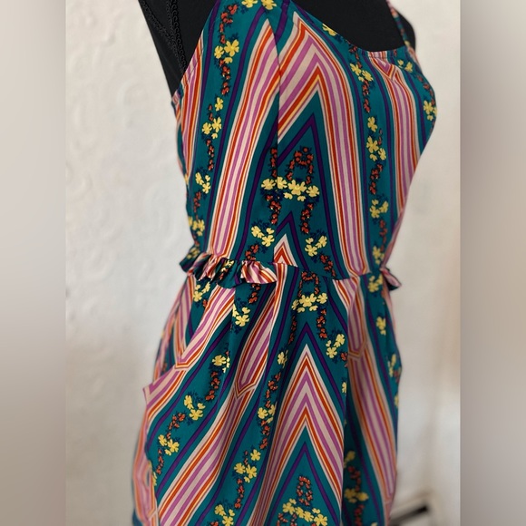 Xhilaration Silky Colorful Summer Dress Size Small with POCKETS! - Picture 2 of 8